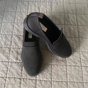NEVER WORN Black Steven New York loafers